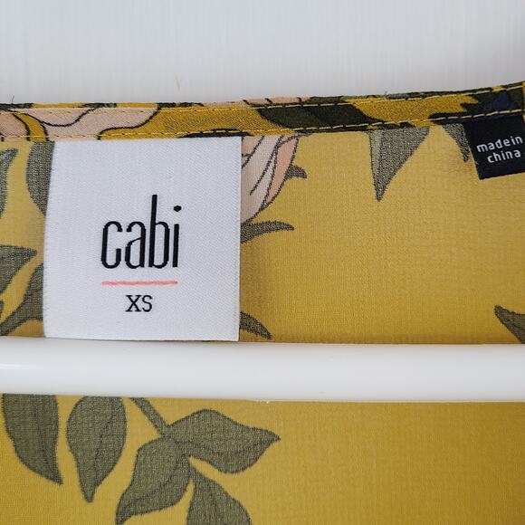 Cabi Top cottage core boho double ruffle sleeves, v neck floral top XS - Picture 3 of 4